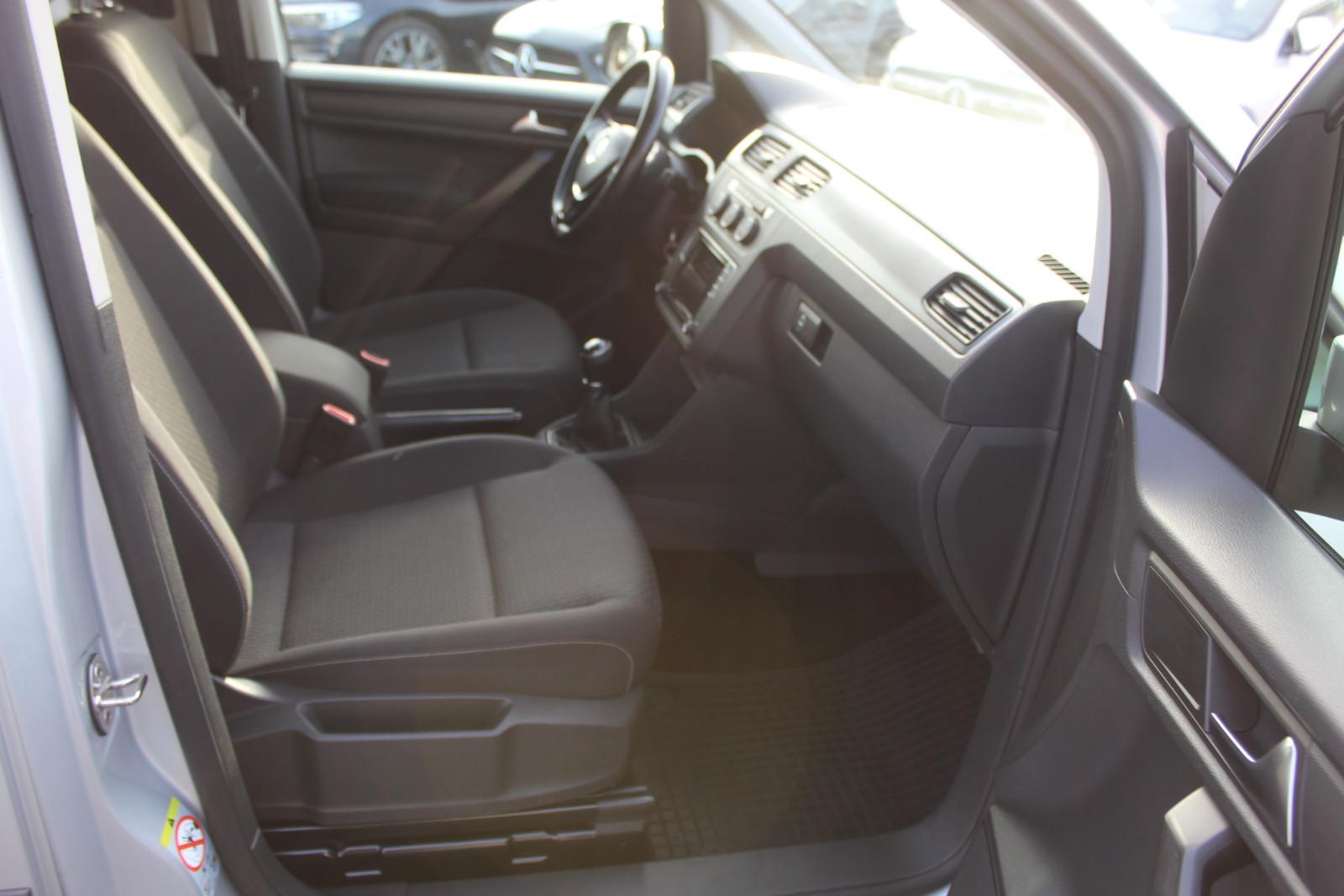 Volkswagen Caddy Maxi Trendline 2.0 TDI +7 Sitze+AHK+PDC+