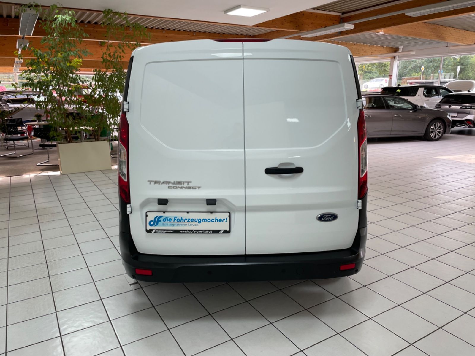 Fahrzeugabbildung Ford Transit Connect Kasten lang