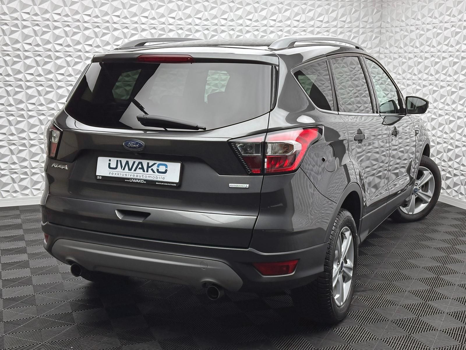 Fahrzeugabbildung Ford KUGA TITANIUM 1.5/KEYLES/LED/AMBI/NAV/SITZHZ/TSA