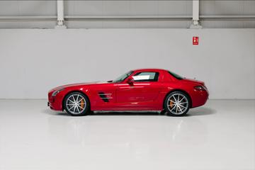 صورة 4 لـ 2010 Mercedes-BENZ SLS AMG