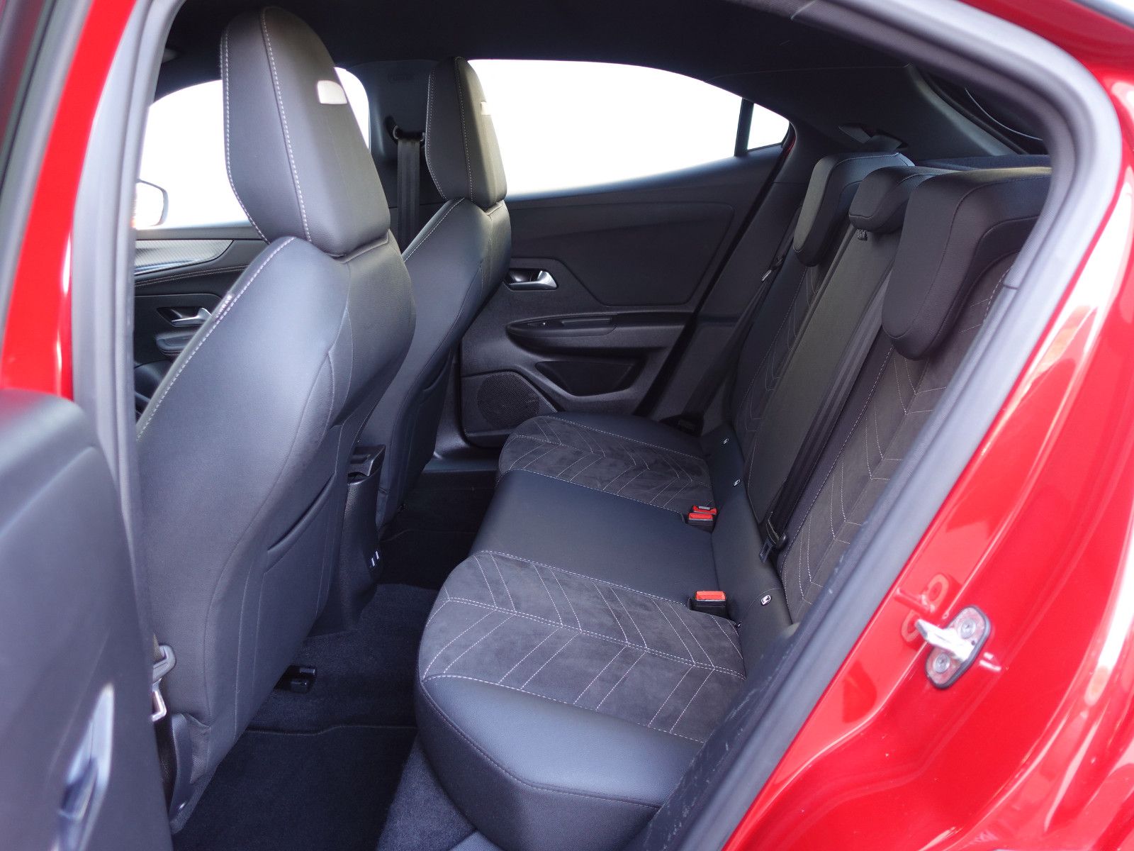 Fahrzeugabbildung Opel Mokka Ultimate 1.2T AUTOMATIK,Navi,Kamera,Sitzhz