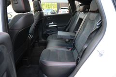 MERCEDES-BENZ B 220 d AMG Line PANO LEDER AUTOM 360°CAM LED