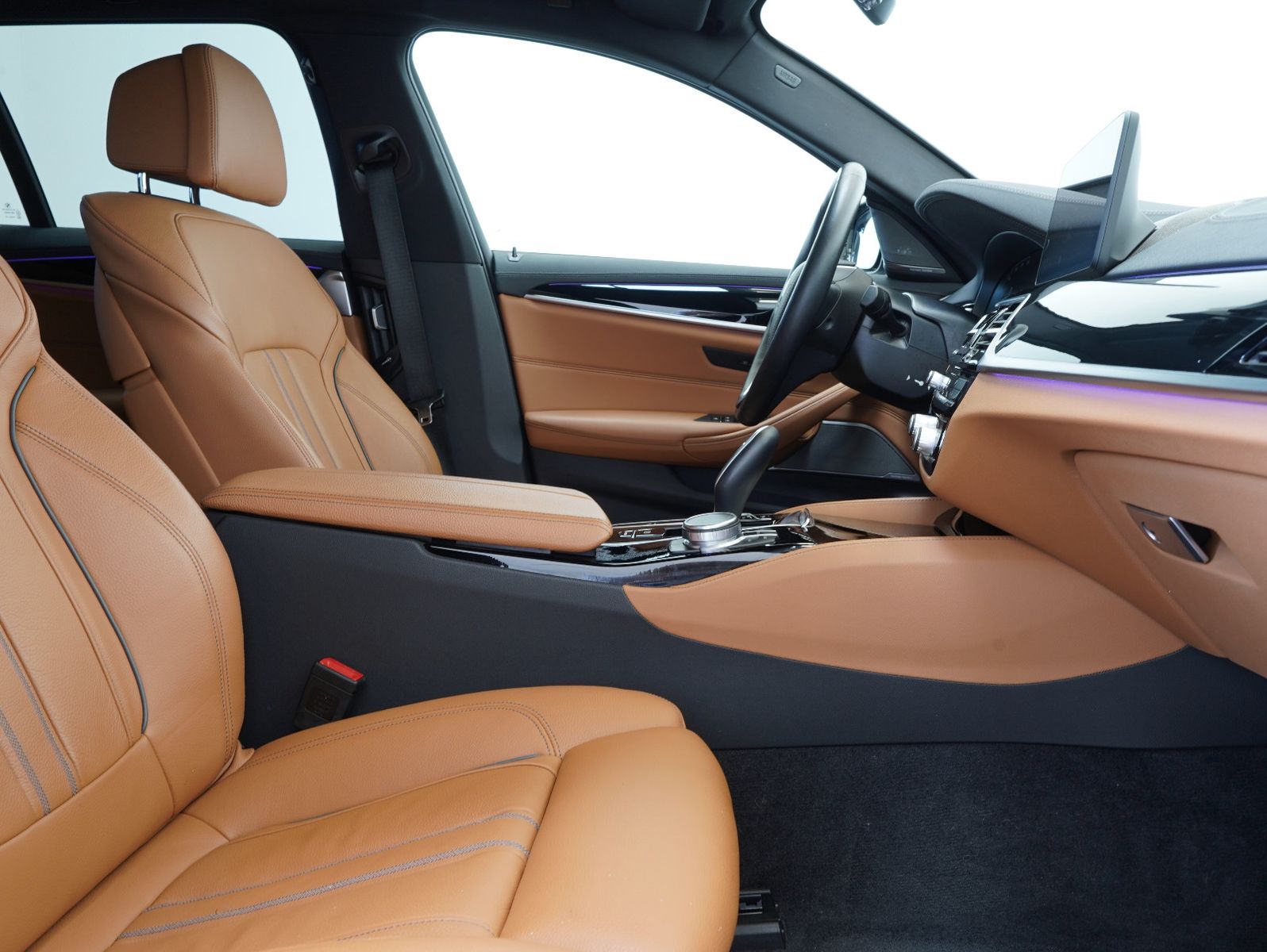 Fahrzeugabbildung BMW 520 i Touring  Luxury Line H&K/KAMERA/LM19"