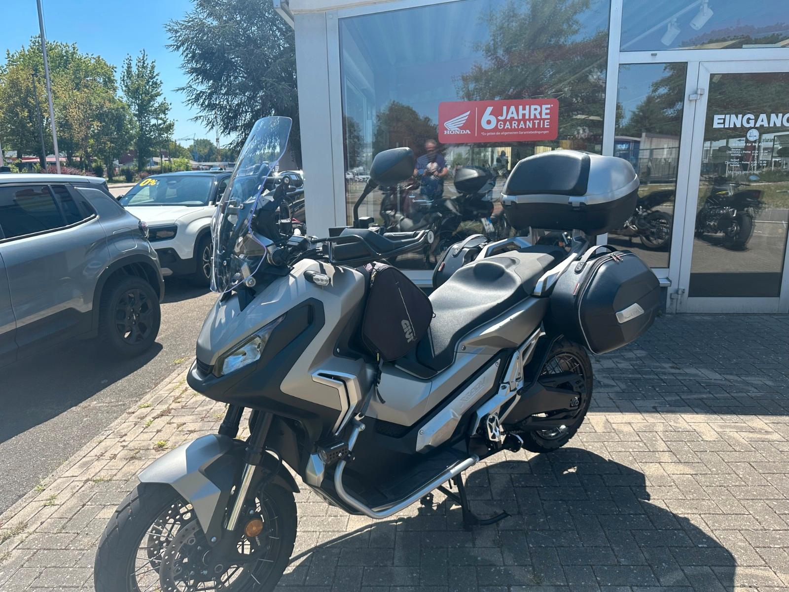 Honda X-ADV 750 1.hand + viel Zubehör