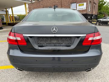 Mercedes E 300 - 6