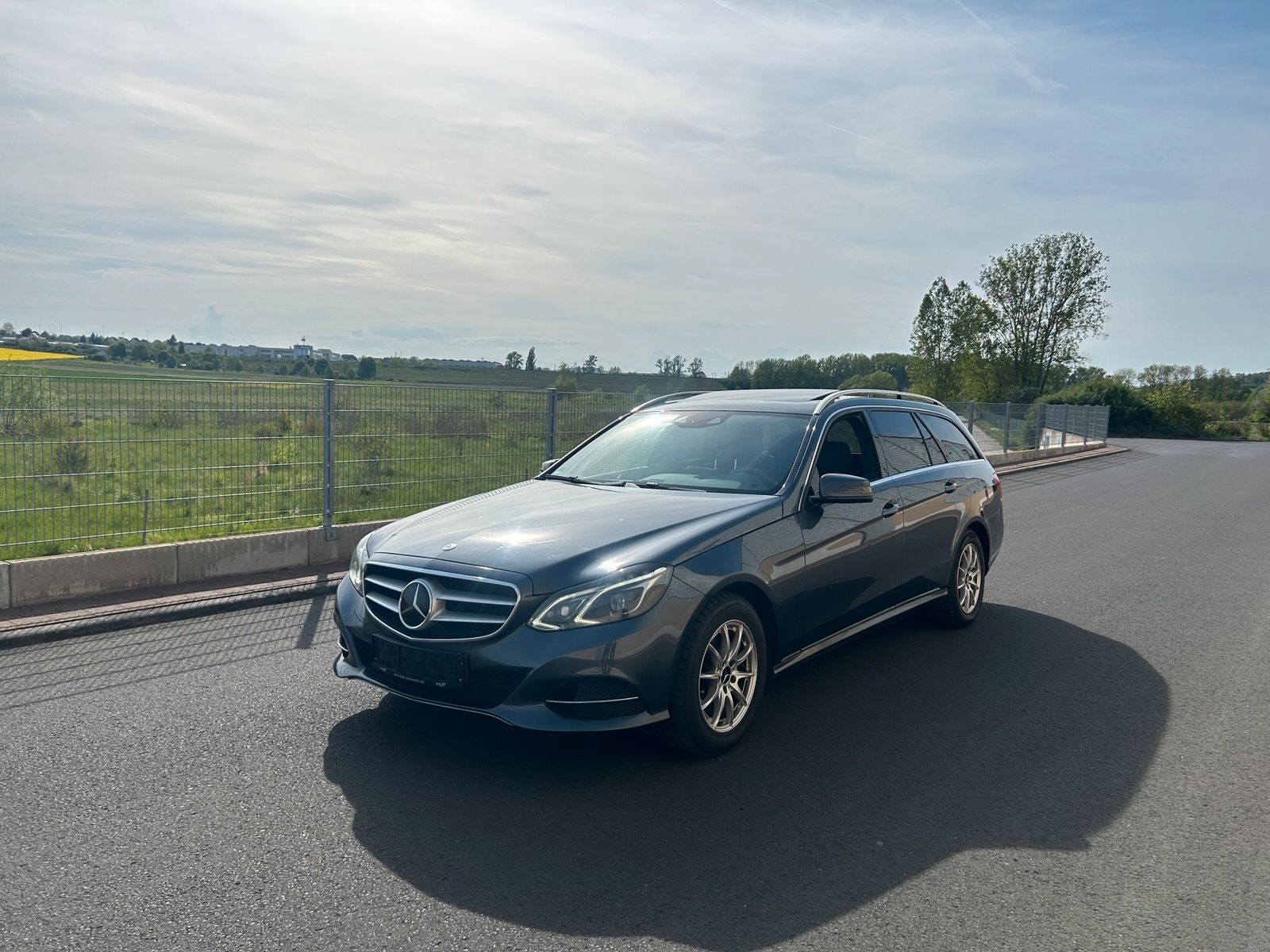 MERCEDES-BENZ E 250