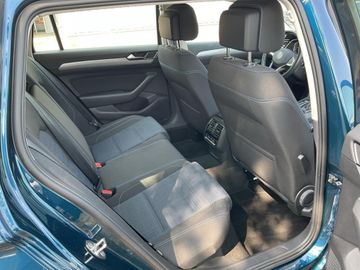 Volkswagen Passat Variant - 7
