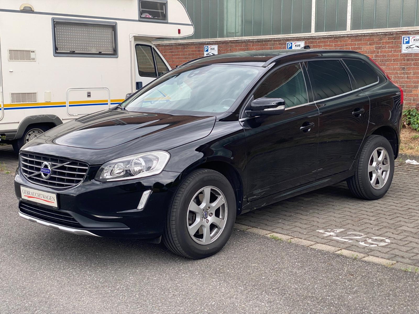 Volvo XC60 Momentum 2WD Panorama
