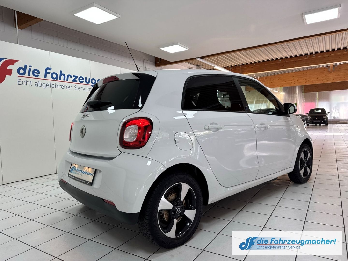 Fahrzeugabbildung Smart forfour electric drive EQ Klimaautom DAB Notbrem