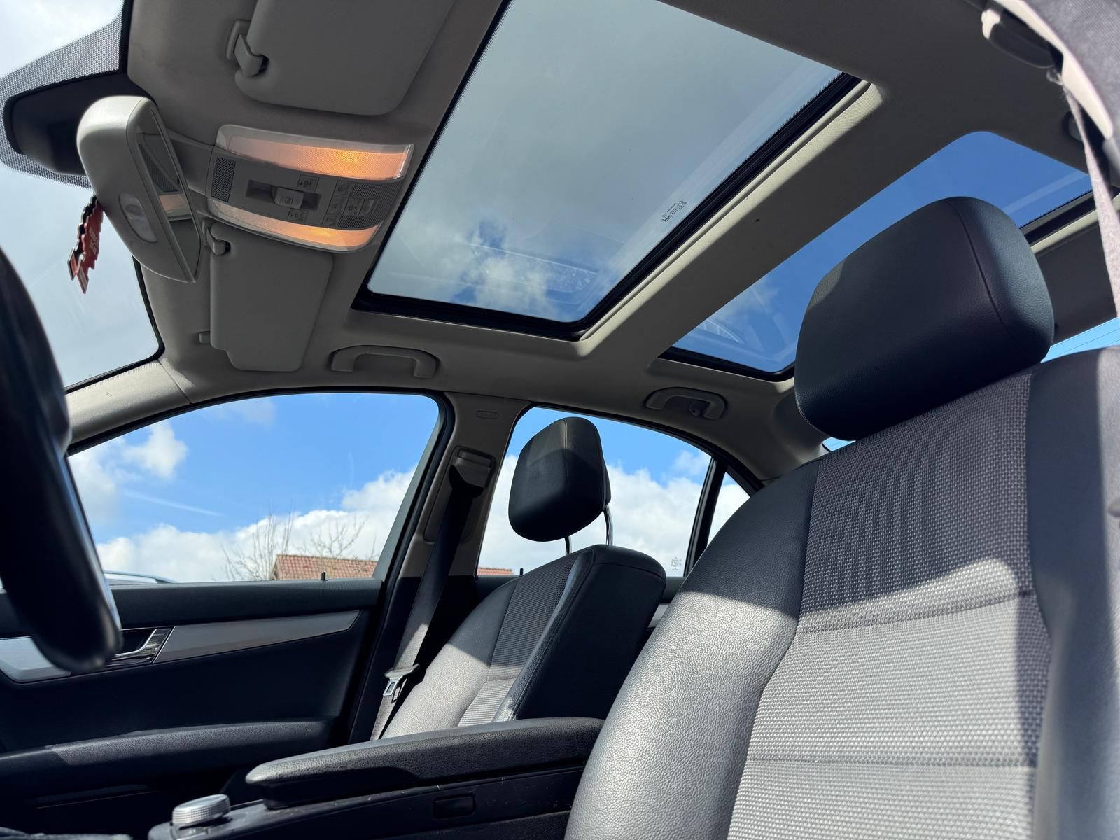 Fahrzeugabbildung Mercedes-Benz C 220 d AUTOMATIK/PANORAMA/PDC/AHK/SITZHZG/