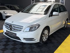 MERCEDES-BENZ B220 4Matic/KAMERA/ILS/TOTWI/