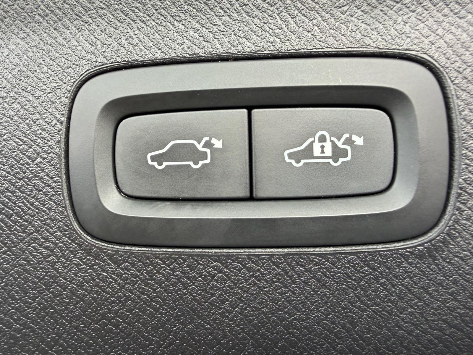 Volvo XC90 Inscription AWD KAM Schiebedach Memory LED