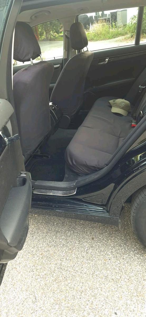 Mercedes-Benz  2011 — photo 6