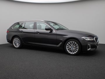 Fahrzeugabbildung BMW 530e xD Luxury Line Kamera Laser HUD H/K Komfort