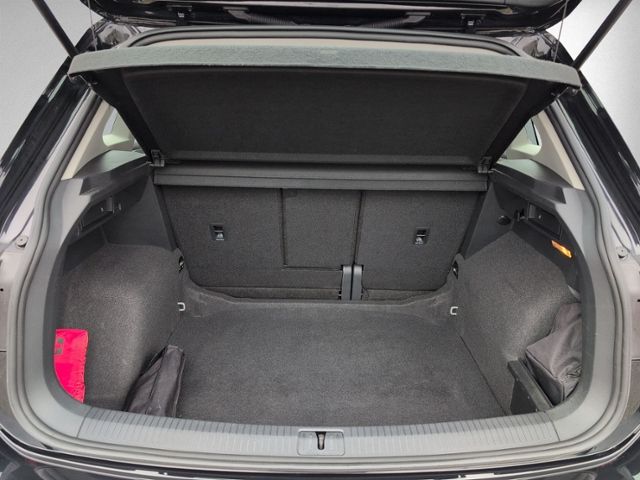 Tiguan 2.0 TDI DSG LED+NAVI+ACC+EINPARKH.+SITZH+