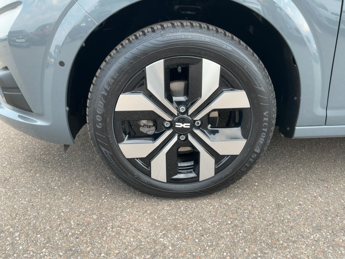 Fahrzeugabbildung Dacia Sandero Journey TCe 90 CVT Automatik