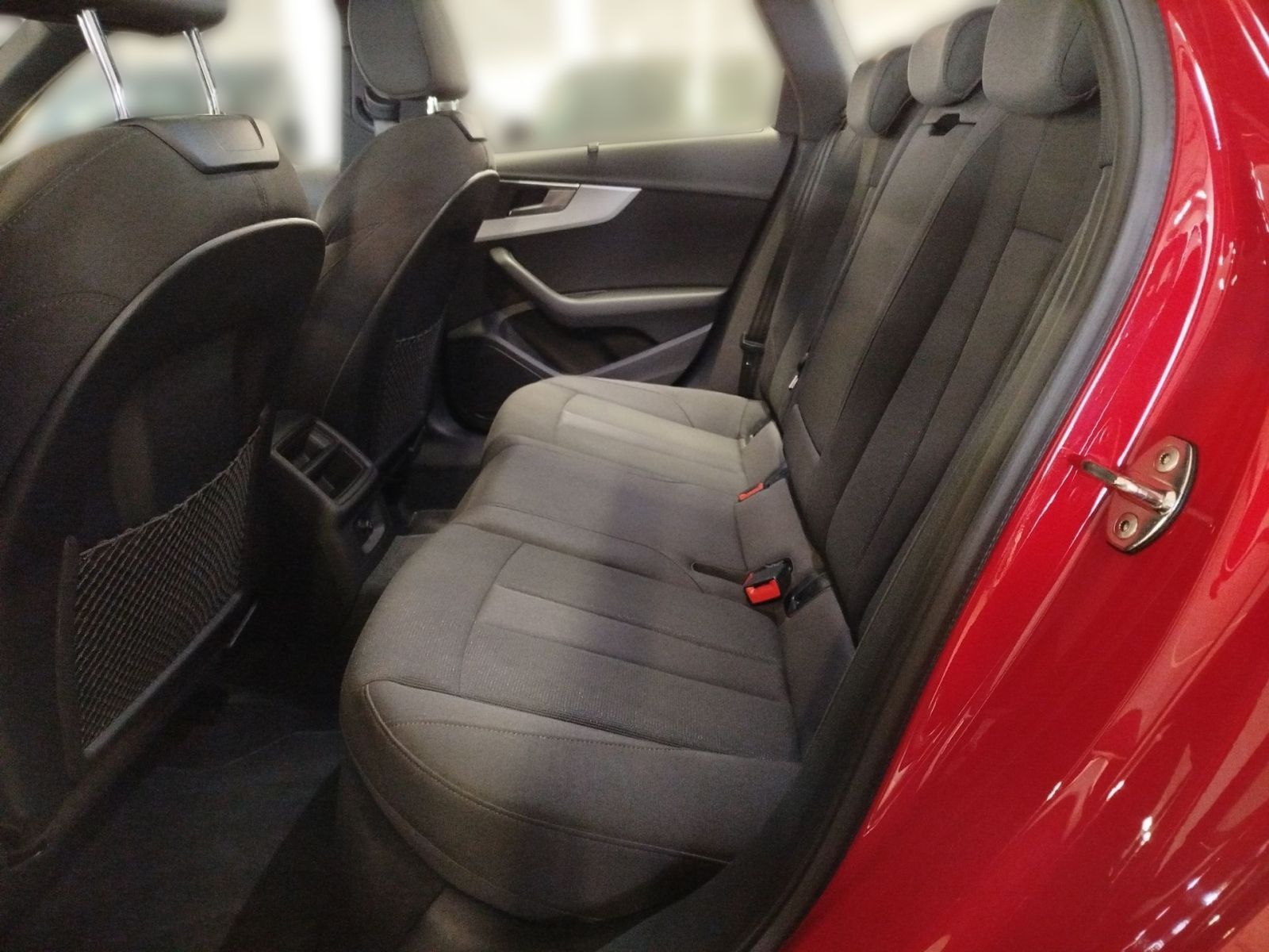 Audi A4 - Bild 11