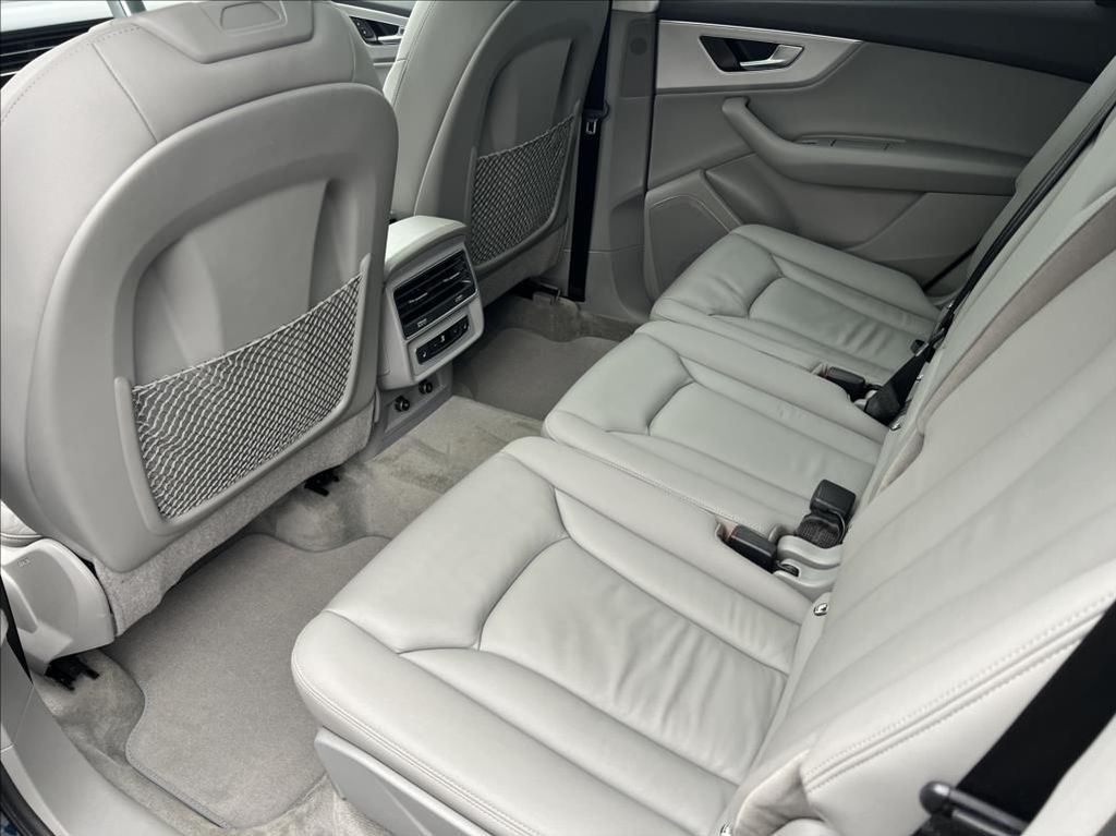 Image of Audi Q7