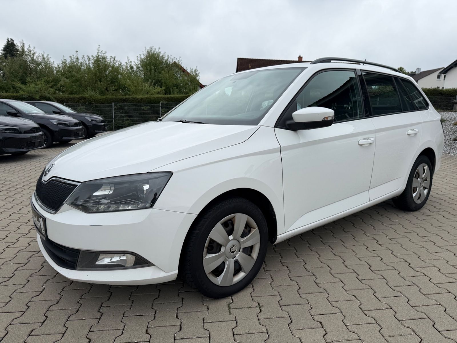 Fahrzeugabbildung SKODA Fabia Combi|Navi|Klima|AppleCarPay