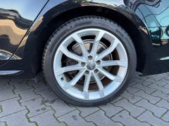 Fahrzeugabbildung Audi A4 Avant 40 TDI sport S-Line *AHK*LED*PANO*