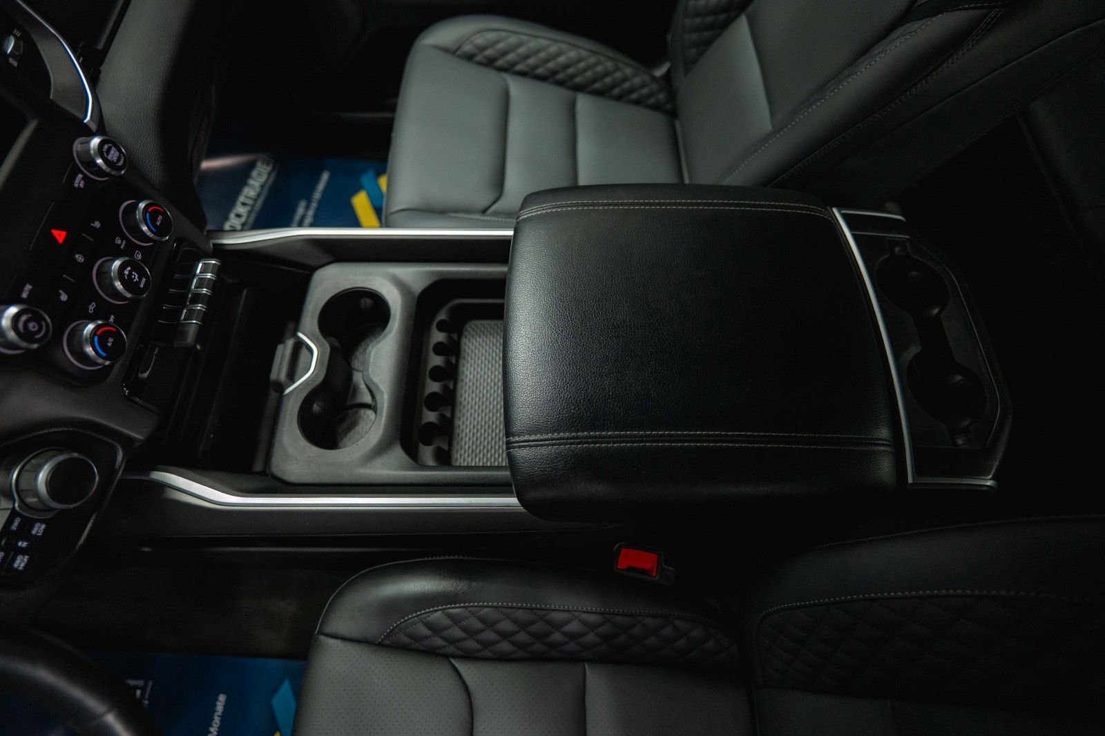 Fahrzeugabbildung Dodge RAM 5.7 V8 HEMI 4x4 BLACK Limited Longbed 19%