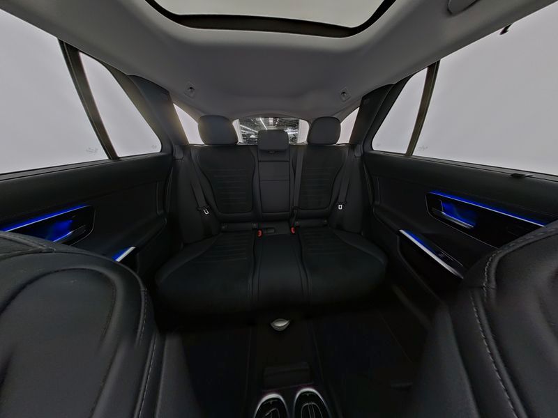Fahrzeugabbildung Mercedes-Benz C 300 e T AMG+AHK+PANO+NIGHT+360°+4xSHZ+ROLLO+++