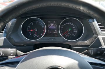Volkswagen Tiguan - 10