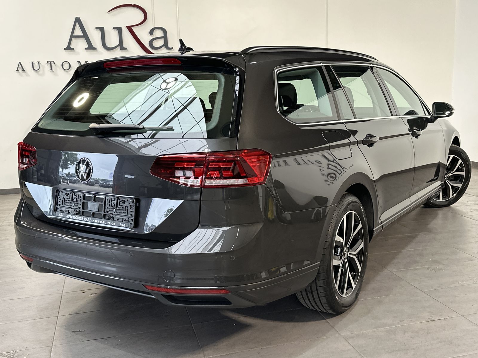 Fahrzeugabbildung Volkswagen Passat Variant 2.0 TDI DSG Business NAV+LED+ACC