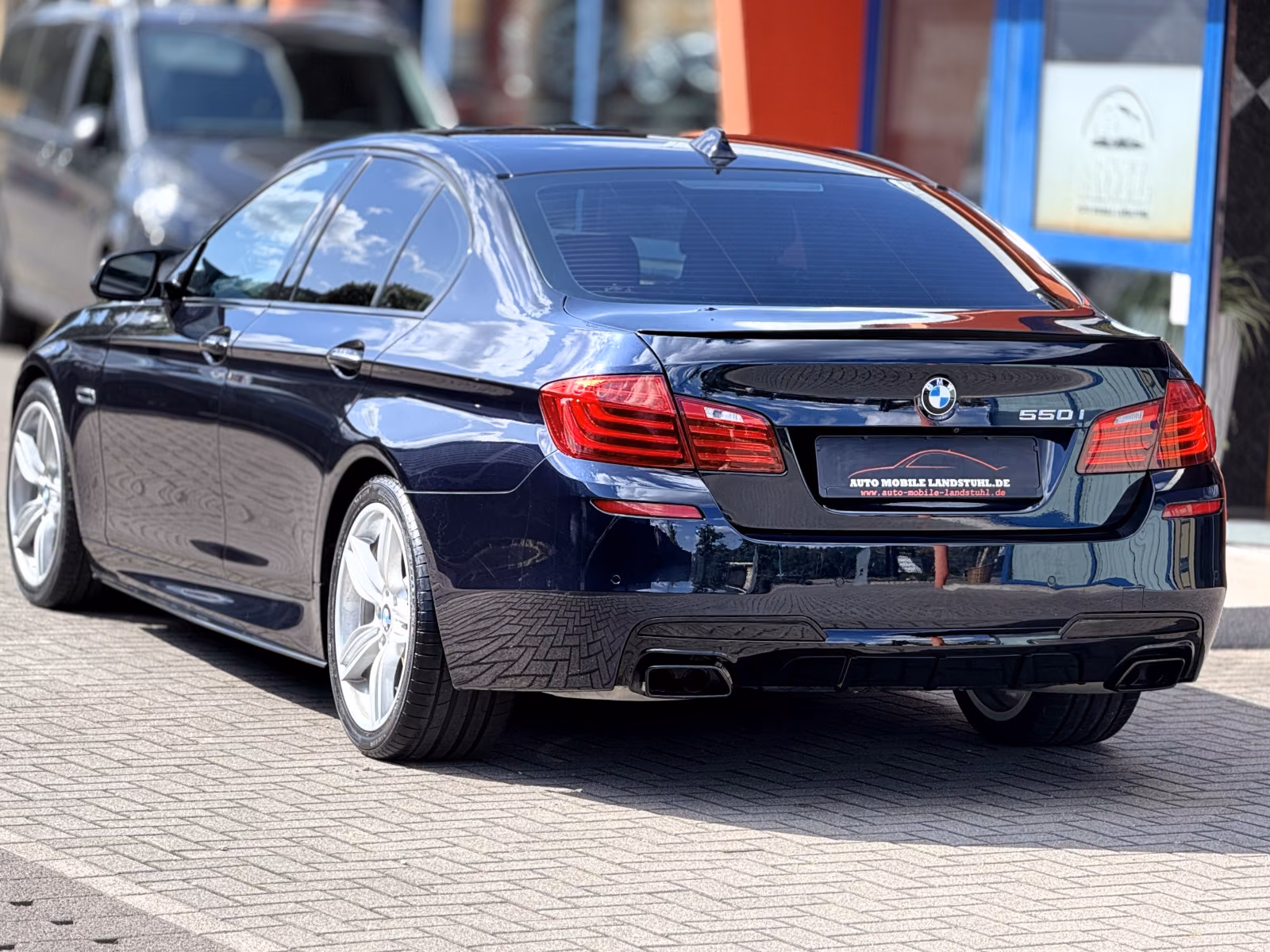 BMW 550i LCI M Sport | 449 ch | BVA | Affichage tête haute | Soft Close | Caméras 360 | Harman Kardon