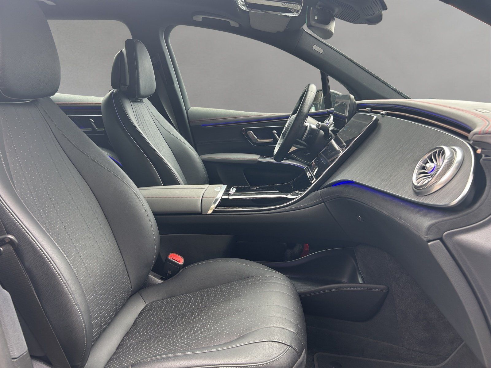 Fahrzeugabbildung Mercedes-Benz EQS450+ SUV AMG Advan 22" Pano AHK KeyGo TV 360°