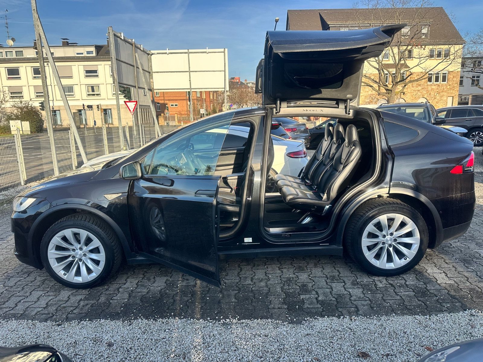 Fahrzeugabbildung Tesla MODEL X 90D PERFORMANCE+7SITZER+AHK