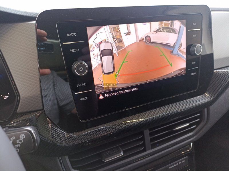 Fahrzeugabbildung Volkswagen T-Cross 1.0 TSI DSG Life SMART-LINK+PDC+KAMERA+W