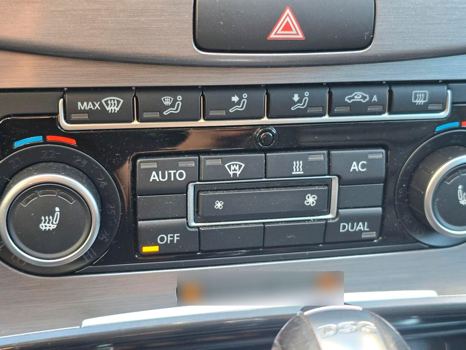 Volkswagen Passat 2011 — photo 10