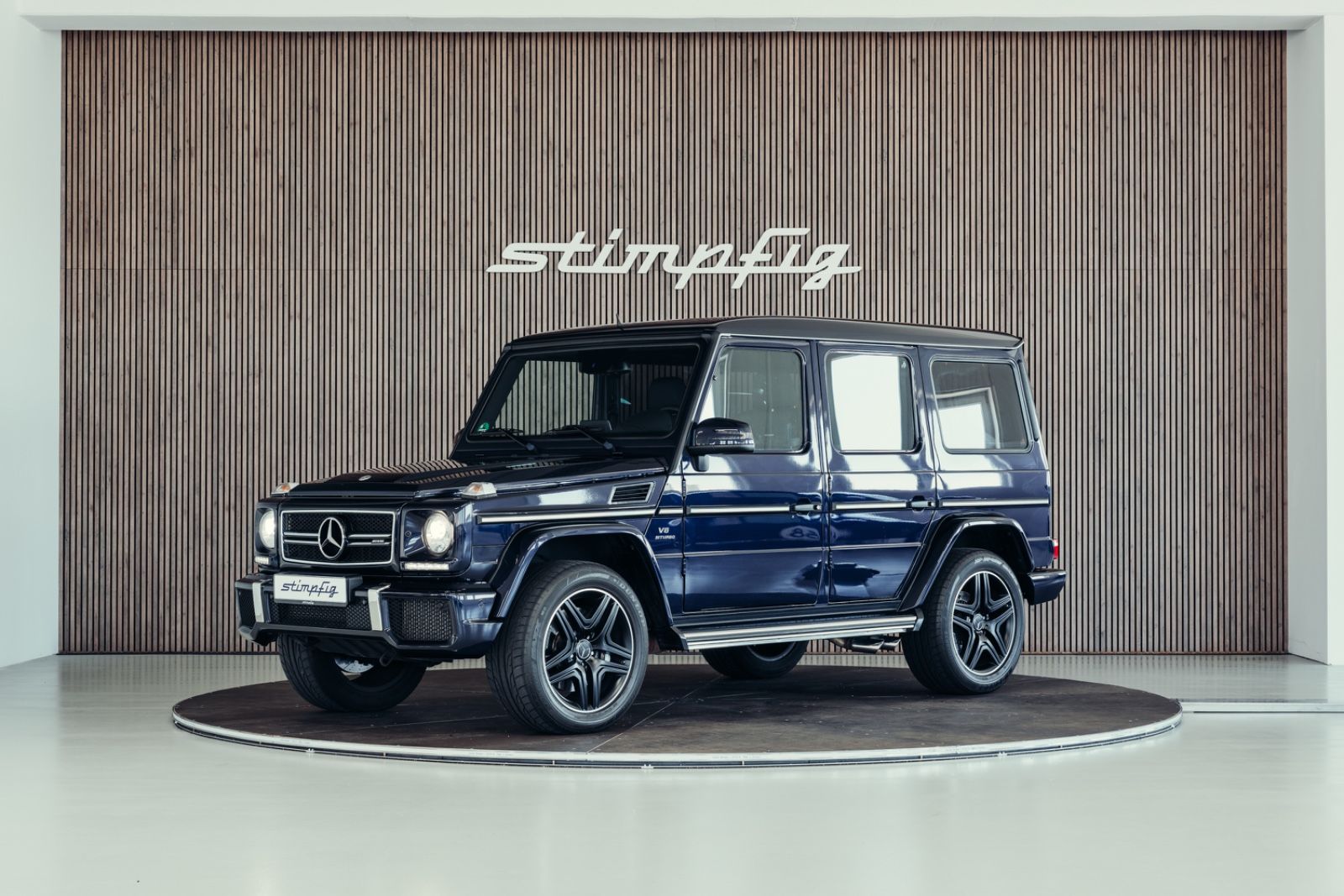 MERCEDES-BENZ G63, Tansanitblau Met., low mileage