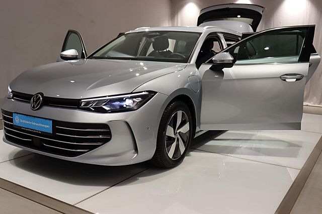 Passat Business 1.5 eHybrid ACC LED HUD NAVI AHK