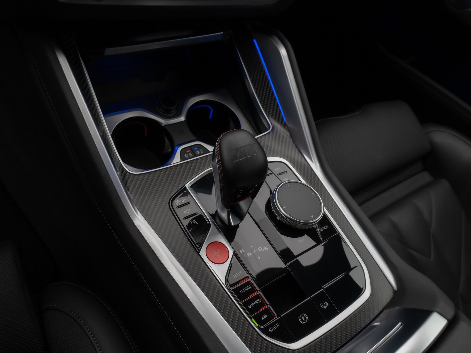 Fahrzeugabbildung BMW XM 360° HUD DAB B&W Massage SoftCl AHK 23Zoll