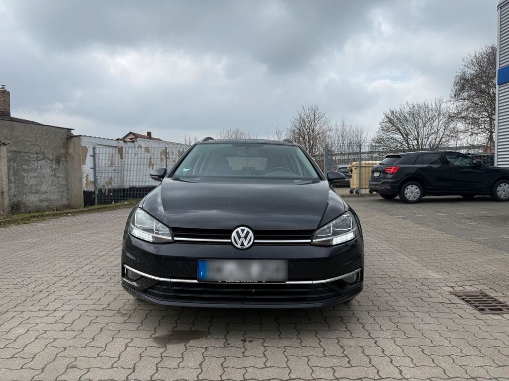 Image of Volkswagen Golf