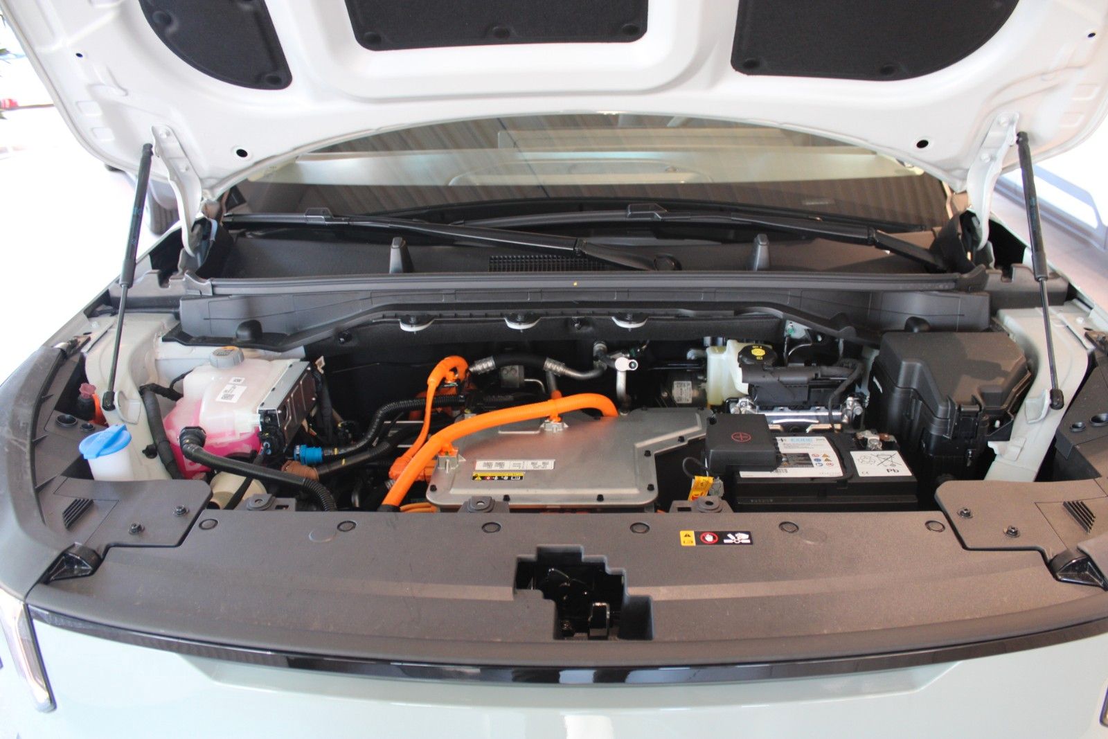 Fahrzeugabbildung Kia EV 2 42,2 kWh Air Wärmepumpe + WINTER-PAKET