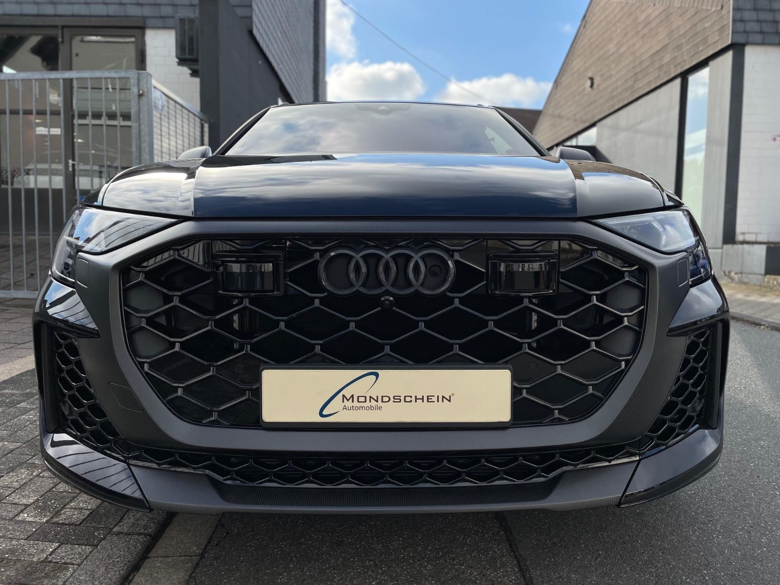 Fahrzeugabbildung Audi RSQ8 Performance Full Option|Carbon|STHZ|B&O Adv