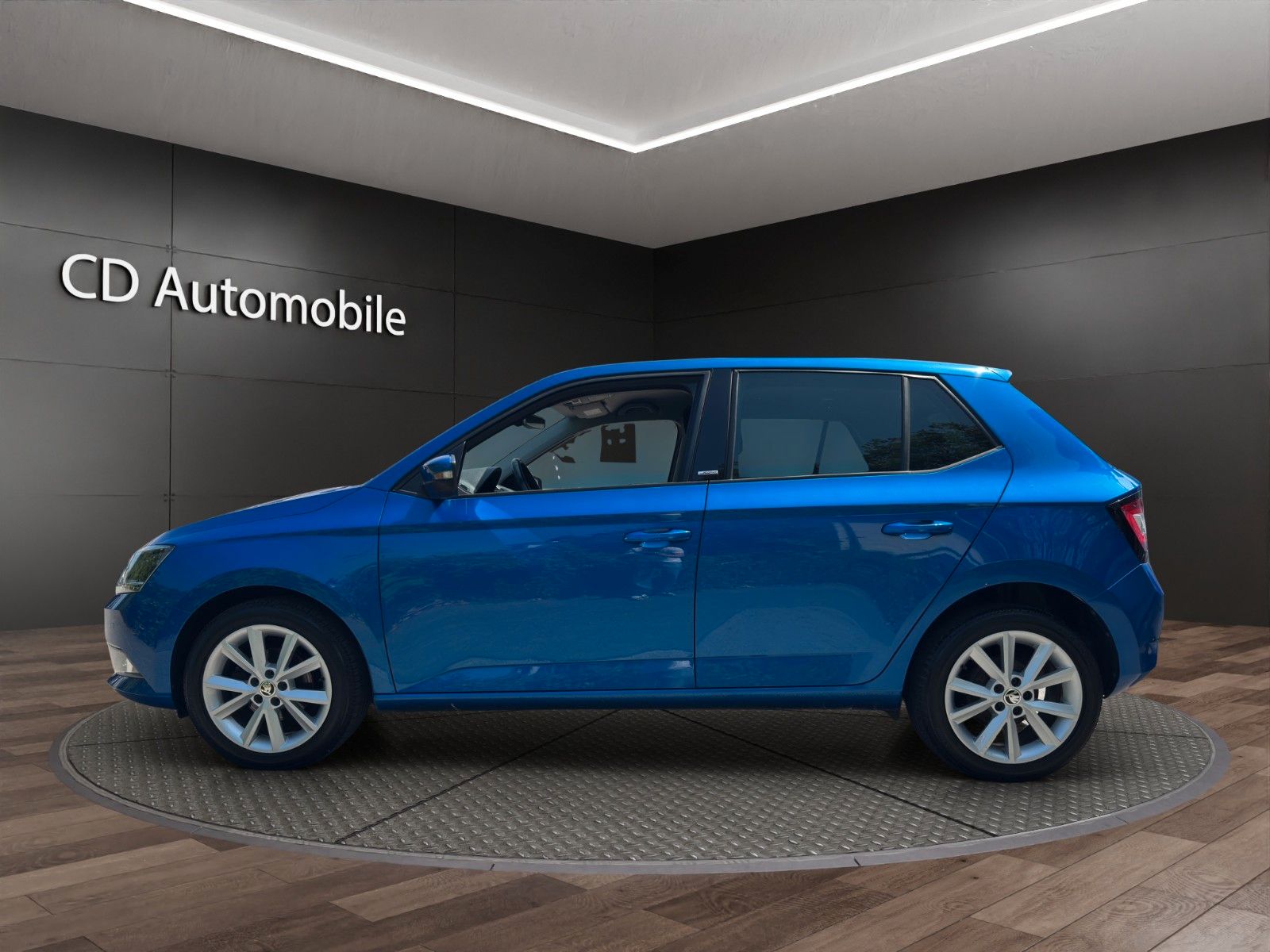 Fahrzeugabbildung SKODA Fabia Joy/NAVI/SHZ/2xPDC/Service Neu !/