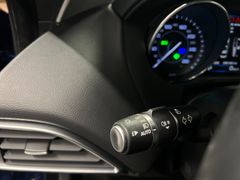 JAGUAR XE 2.0 d / R-Sport / 1.H / NUR. 89.tKM/ GARANTIE