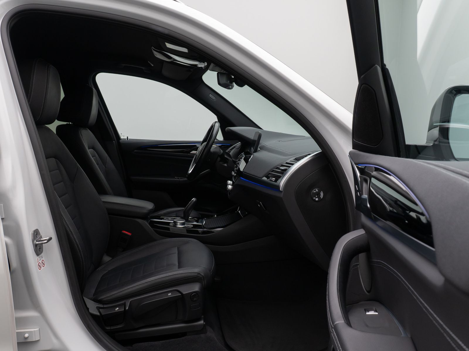 Fahrzeugabbildung BMW X3 xD20d Luxury Line DisplKey DAB Kamera AHK 18"