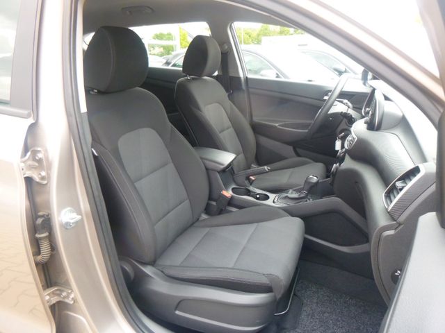 Fahrzeugabbildung Hyundai Tucson Pure 2WD >64.818KM/Automatik<