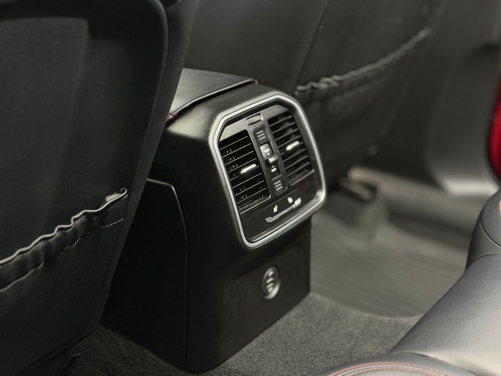 Fahrzeugabbildung Porsche Porsche Macan GTS |BOSE|360°|SITZBELÜFTUNG