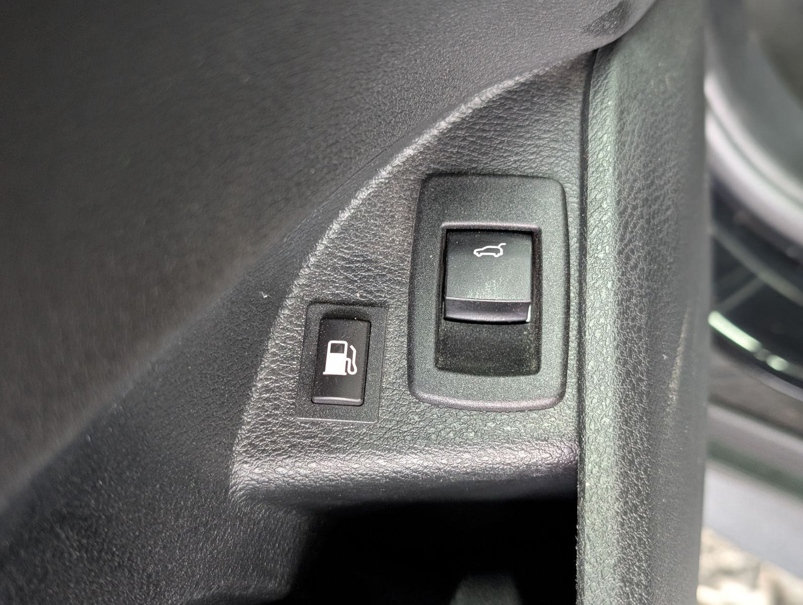 Fahrzeugabbildung BMW X1 xDrive 25e Advantage AHK LED APP VIRT SoH 87%