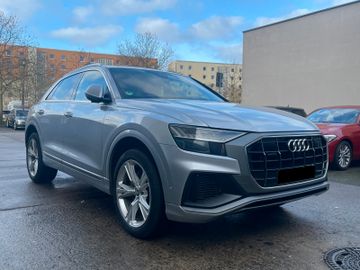 Audi Q8 - 4