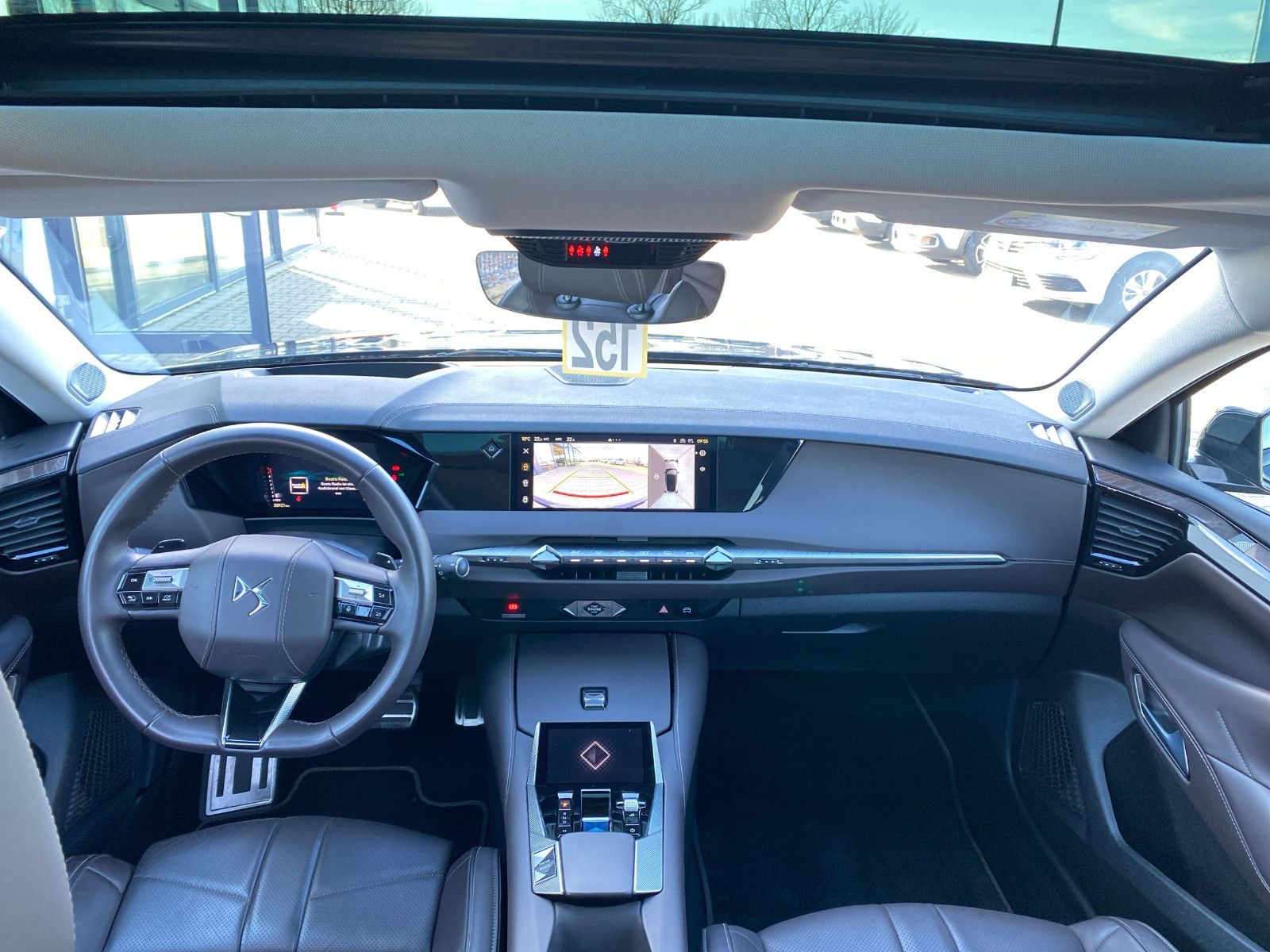 Fahrzeugabbildung DS Automobiles DS4 Benzin Automatik 130 ETOILE *LEDER*MatrixLED