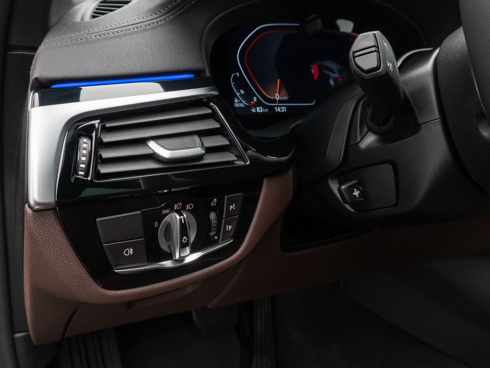 Fahrzeugabbildung BMW 540d xD Panorama Massage DAB H/K HUD AHK 20Zoll