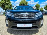 Kia Sorento 2.2 CRDI Platinum Edit. 4WD / Pano /StHz - Kia in Leipzig