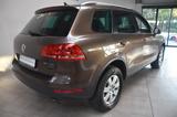 Volkswagen Touareg 3.0 TDI DSG Navi BiXenon Leder SHZ AHK - Volkswagen Touareg in Essen